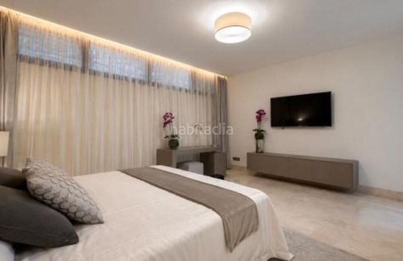 Foto 469a2a29-c121-4a8b-a1a1-581d4d02b19c. Rent duplex with parking pool in Sierra Blanca Marbella
