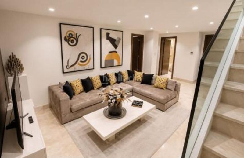 Foto 7adda217-ba9a-45a0-b424-08f8f6759910. Rent duplex with parking pool in Sierra Blanca Marbella