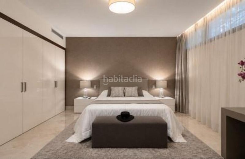 Foto b1c54aeb-3daf-45bc-aedd-c5954c53a7ff. Rent duplex with parking pool in Sierra Blanca Marbella