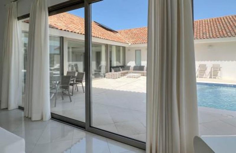 Foto 90aa70d7-415a-4a85-b43d-81dc554d0511. Affitto casa con parcheggio piscina in Sotogrande alto Sotogrande