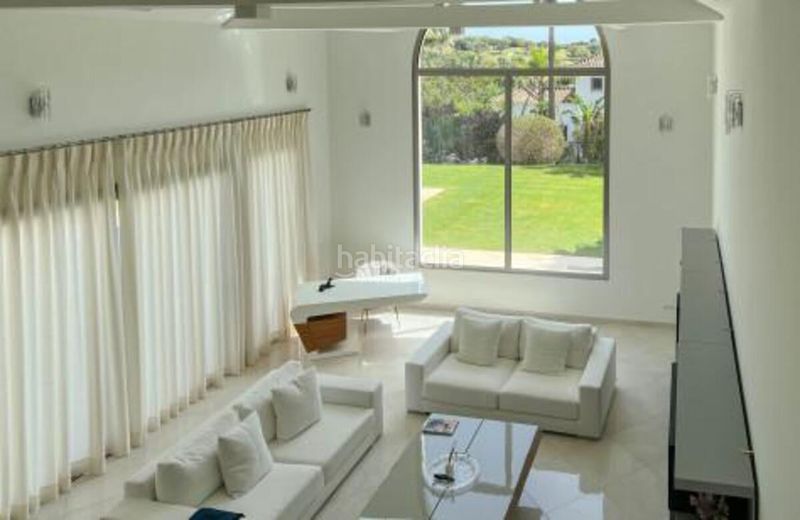 Foto d8de0719-274a-40a1-8246-554d5b49872e. Affitto casa con parcheggio piscina in Sotogrande alto Sotogrande
