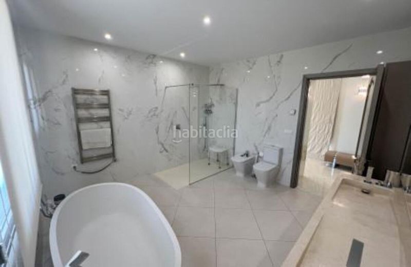 Foto ecef0021-2440-4fd0-a563-e592839fe0a6. Affitto casa con parcheggio piscina in Sotogrande alto Sotogrande