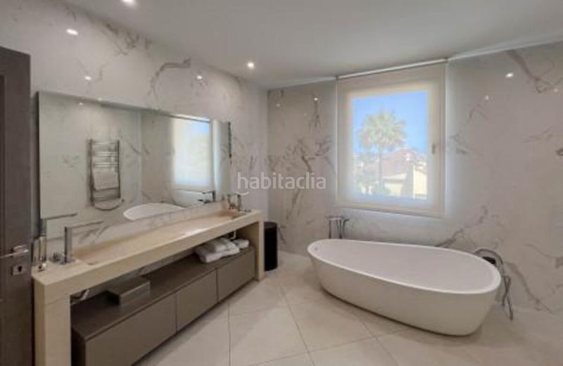 Foto 2e0e111b-c4f1-4cf0-96be-3d7913b1cded. Lloguer casa amb aparcament piscina a Sotogrande alto Sotogrande