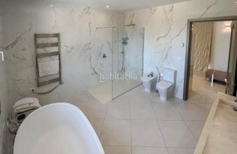 Foto 5ea1d392-afa1-41c6-82aa-de163b4e0446. Lloguer casa amb aparcament piscina a Sotogrande alto Sotogrande
