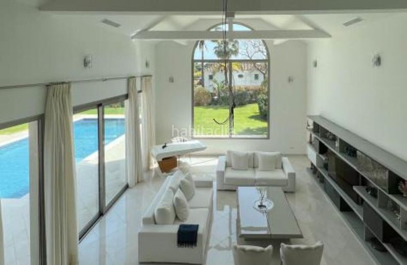Foto fadc4655-eee6-4ae0-95f1-4996a1cdee4f. Lloguer casa amb aparcament piscina a Sotogrande alto Sotogrande