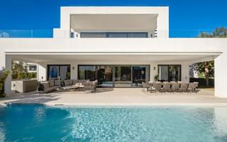 Casa en N/a. Lujo