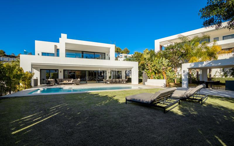 Foto 8f840549-9e21-474e-ba2d-c605bc89b01b. Casa en n/a lujo en Los Naranjos Marbella
