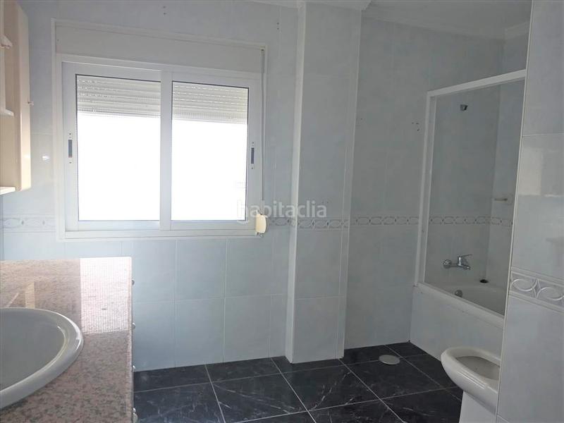 Foto cd72fc13-ae7d-4c98-9943-4b4736004e75. Pis a Centro Ceuta
