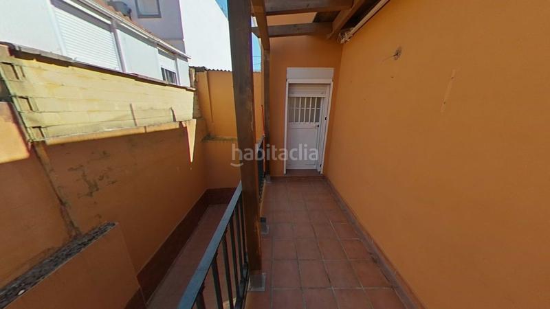 Foto 7e11970d-9f26-4cd8-b00b-809e7315aaad. Casa amb aparcament a Los Pinos Algeciras