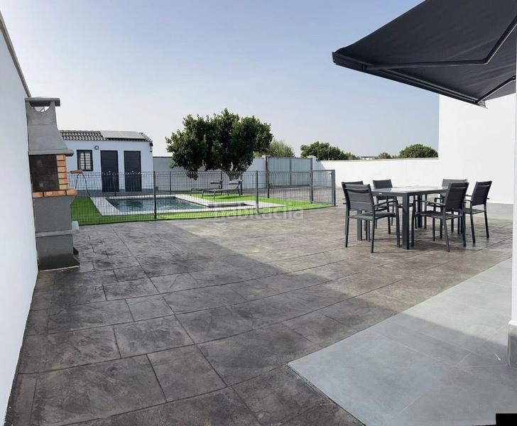 Foto ac080b20-2096-4b37-bc8f-4ce395357a61. Casa con parcheggio in Pelagatos - Pago del Humo Chiclana de la Frontera