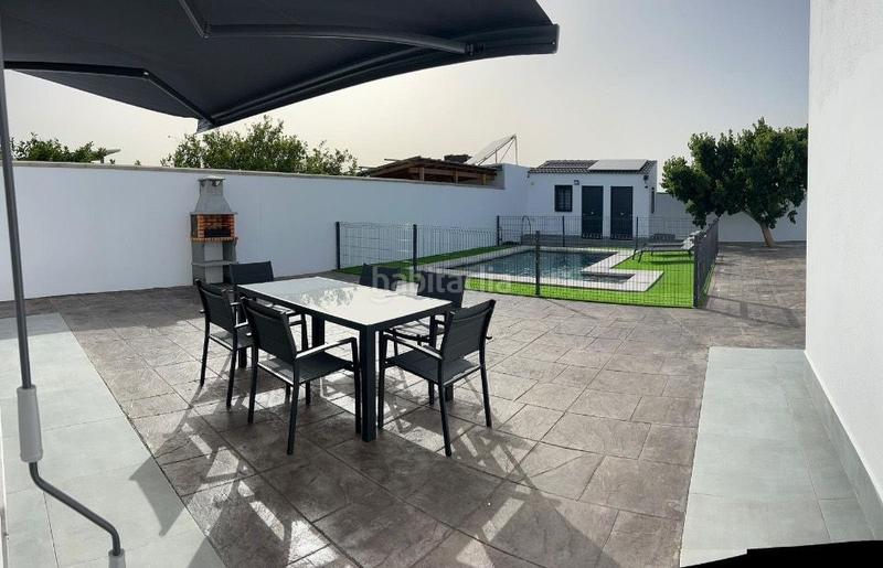 Foto f62f2880-fbe1-4087-a608-54e27af966fa. Casa con parcheggio in Pelagatos - Pago del Humo Chiclana de la Frontera