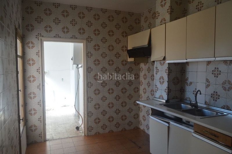 Foto f6e3d14c-32c9-44dc-9bc0-3f062dc4c17f. Pis a San Pedro-Gabriel Miró-María Guerrero Línea de la Concepción (La)