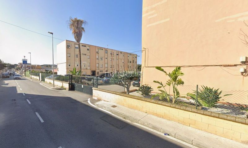 Foto cf38e826-7f1f-4c8e-8ab8-e273af77e838. Flat in El Rinconcillo Algeciras