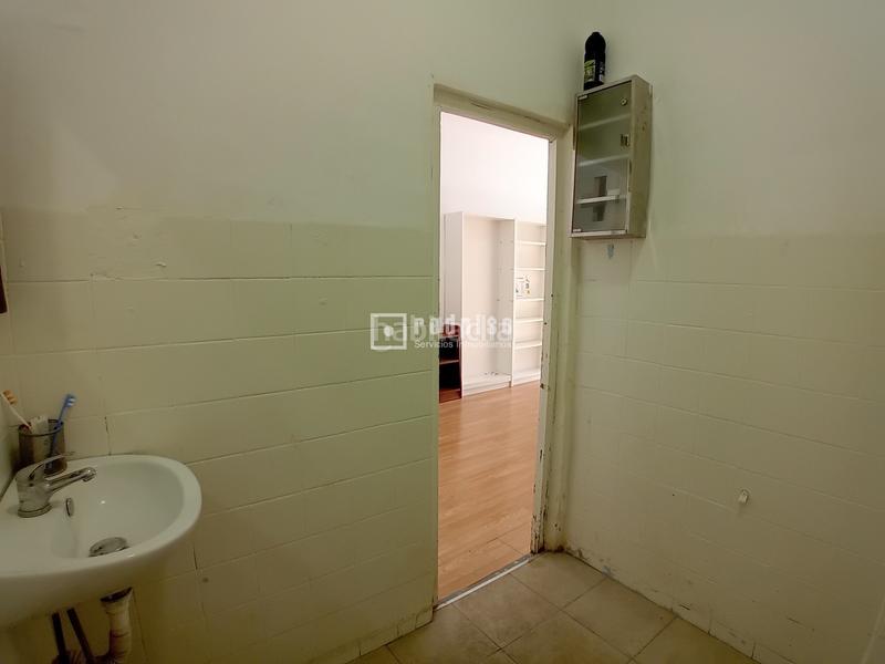 Foto dba24166-8797-4f69-8384-83b4b79eaab8. Local comercial a Morvedre Valencia