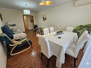 Pis  De moncada. Piso con balcón y cuatros habitaciones para entrar a vivir