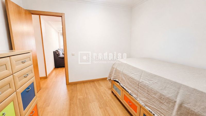 Piso para entrar a vivir con ascensor y excelente ubicación en Valencia - Imagen 10