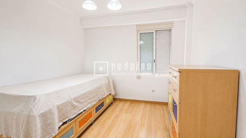 Piso para entrar a vivir con ascensor y excelente ubicación en Valencia - Imagen 8