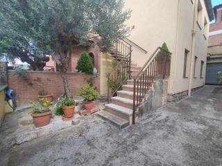 Pis a Santa Maria de Palautordera. Slo 2 vecinos y entradas independientes!!!