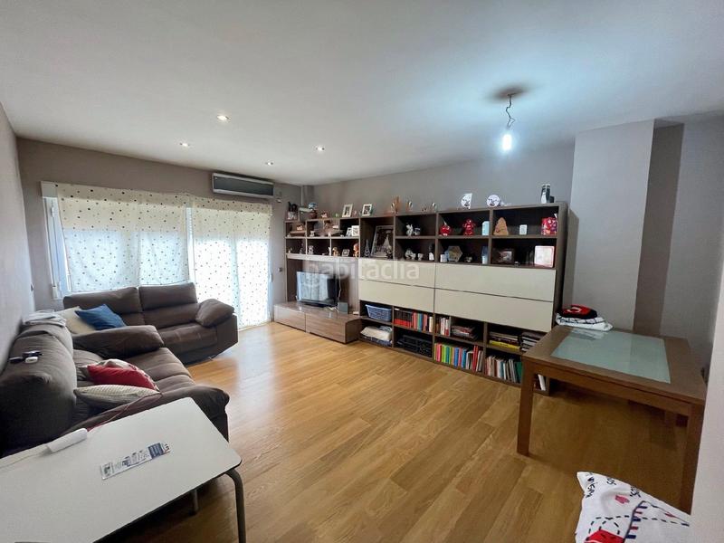 Foto 44e15264-7281-438a-b73d-127a37510280. Casa en Malpartida de Plasencia