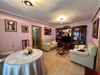 Casa a Malpartida de Plasencia. Casa en planta baja con patio y garaje.