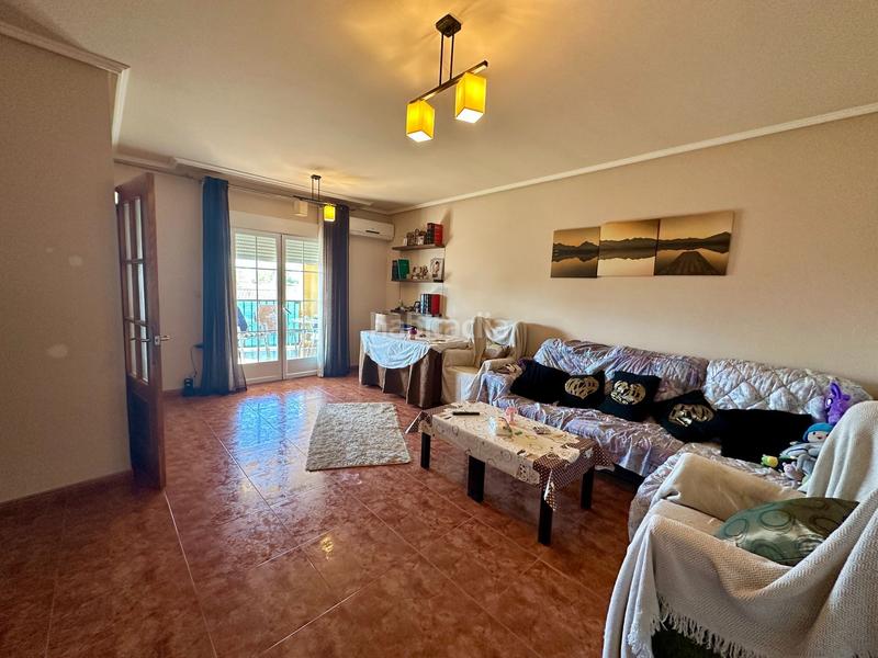 Foto 03622538-bf67-4dd6-abcf-b99f2e865494. Haus mit parking in Malpartida de Plasencia