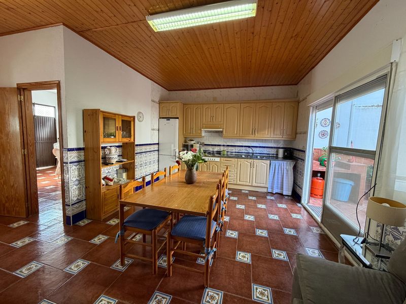 Foto dbc6689a-8670-48ff-96c5-c55cb389d4a0. Casa amb calefacció a Malpartida de Plasencia