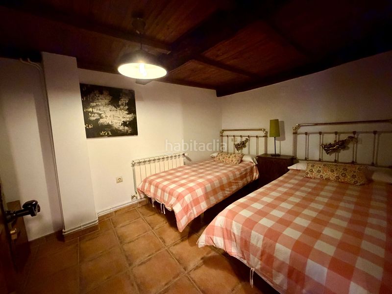 Foto 78d4f717-ee18-4dea-9272-e051fc60f8ea. Haus mit heizung in Casas del Castañar