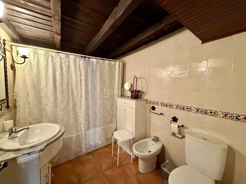 Foto a02e1174-905c-4c24-b927-62fcbd0caadb. Haus mit heizung in Casas del Castañar