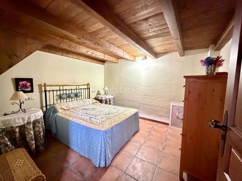 Foto b7514b81-bbd3-45ff-a571-bbc0f0030028. Haus mit heizung in Casas del Castañar