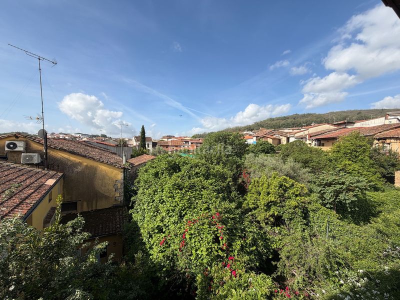 Foto ea1ce3a4-a7b9-4cf2-a3ef-a72f1850ab68. Edificio in Cuacos de Yuste