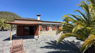 Masia a Cruz de Tea. Granadilla de abonafinca rustica