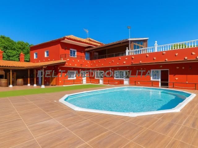 Foto b1ceb45d-5752-4dfd-a9bf-573c033f25a9. Casa amb piscina a La Esperanza - Llano del Moro Rosario (El)