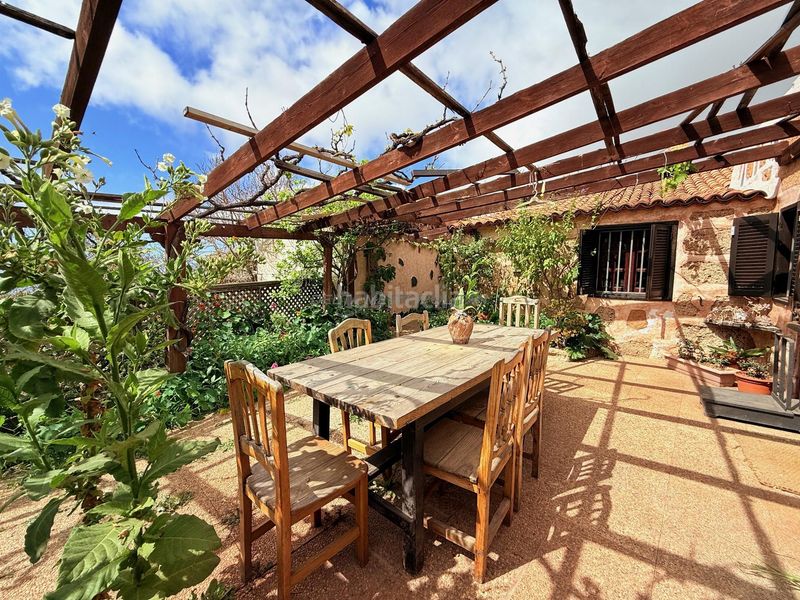 Foto 038e16b6-c23a-495d-b4e8-770e946daa67. Masia amb aparcament a Vilaflor