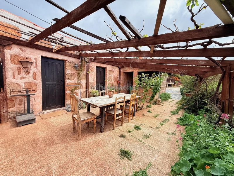 Foto 5089057d-6593-40d6-9557-f848565ec2ad. Masia amb aparcament a Vilaflor