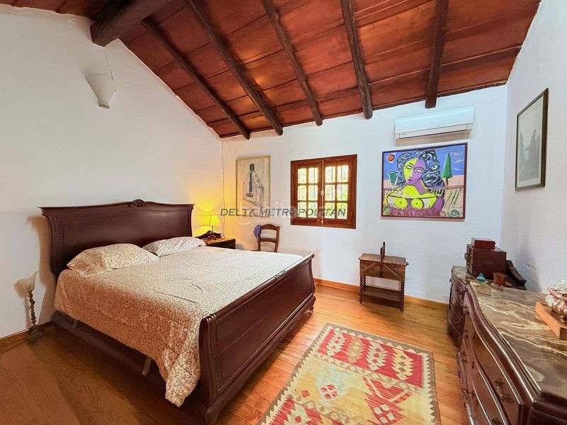 Foto a31e5f9c-71cf-42f5-b9ad-fce50db0bce8. Masia amb aparcament a Vilaflor