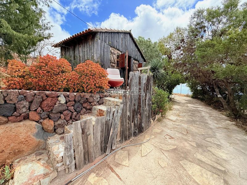 Foto af038e57-5474-46a5-a2c6-0219f015e916. Masia amb aparcament a Vilaflor