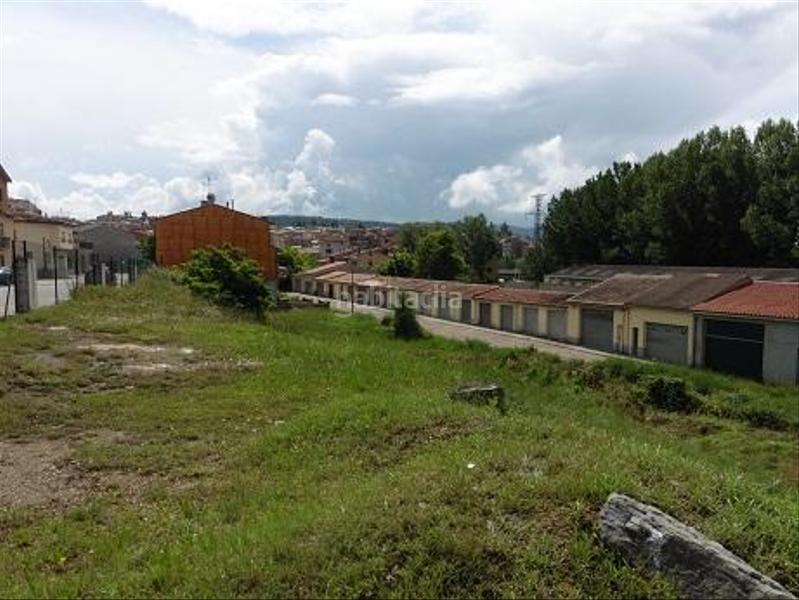 Foto a0b99971-713a-4584-a613-06d699fe6918. Terreno residencial información en Roda de Ter