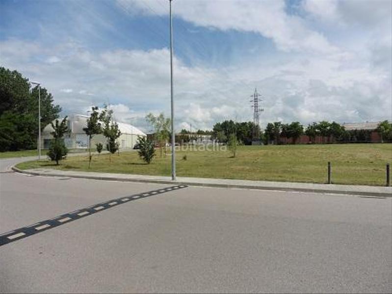 Foto a24c718f-c209-40a1-a4d2-d8e64af7dac8. Terreno residencial información en Roda de Ter