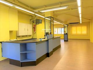 Local Comercial a Tona. Descripcin
