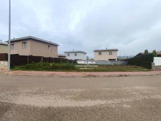 Terreny residencial  De montserrat roig. Descripción