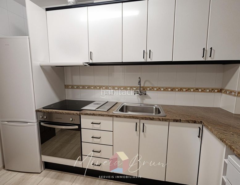 Foto 453d8197-b752-4344-a330-9e66c7f6877b. Miete etagenwohnung mit heizung in Centre Vic