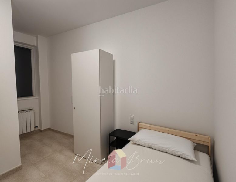 Foto 4a3095b8-cef5-4a06-a947-989aaa925303. Miete etagenwohnung mit heizung in Centre Vic