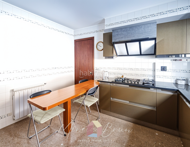 Foto 979f1c71-ed51-4d20-9fc4-9d540580c51a. Chalet avec chauffage parking dans Tona