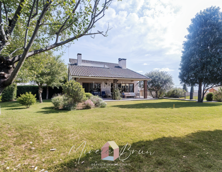 Foto c1e79030-33f9-48bd-b04f-9164d3bc54dd. Chalet avec chauffage parking dans Tona