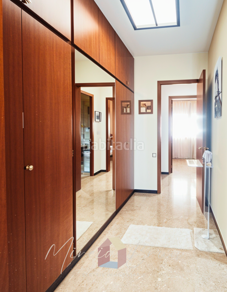 Foto e54d3210-c3e4-4476-b98a-4d3ded158d78. Chalet avec chauffage parking dans Tona