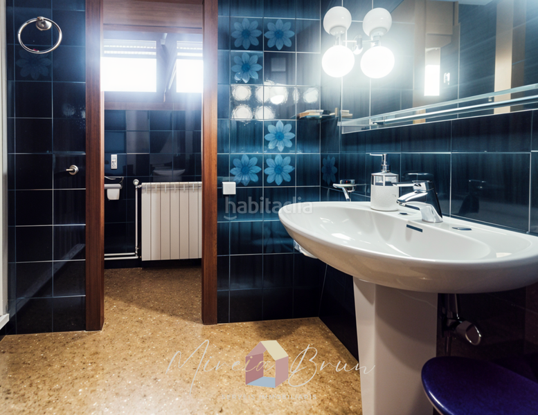 Foto f96617d3-52c3-4055-bbf0-1b54c2517866. Chalet avec chauffage parking dans Tona