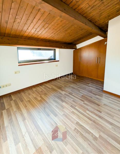 Foto 1e4fd780-7cb5-48ba-ba92-590c90e240d1. Duplex with heating parking in Tona