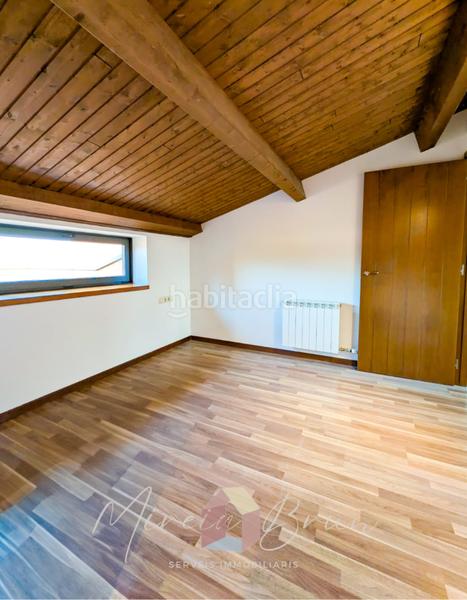 Foto abe264d6-49ac-4913-8fc6-633f37488ad7. Duplex with heating parking in Tona