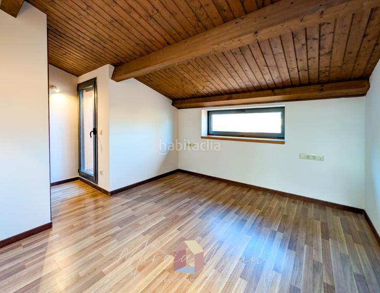 Foto b51c73da-6b8f-4afb-a29d-63c58ab641ad. Duplex with heating parking in Tona