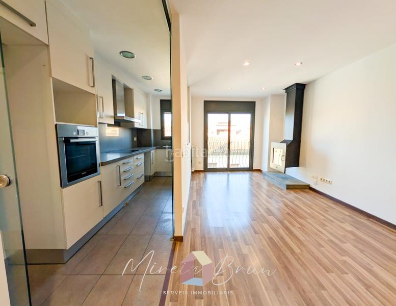 Foto c0d51482-0aa7-4f71-9a6d-fa246e00882e. Duplex with heating parking in Tona